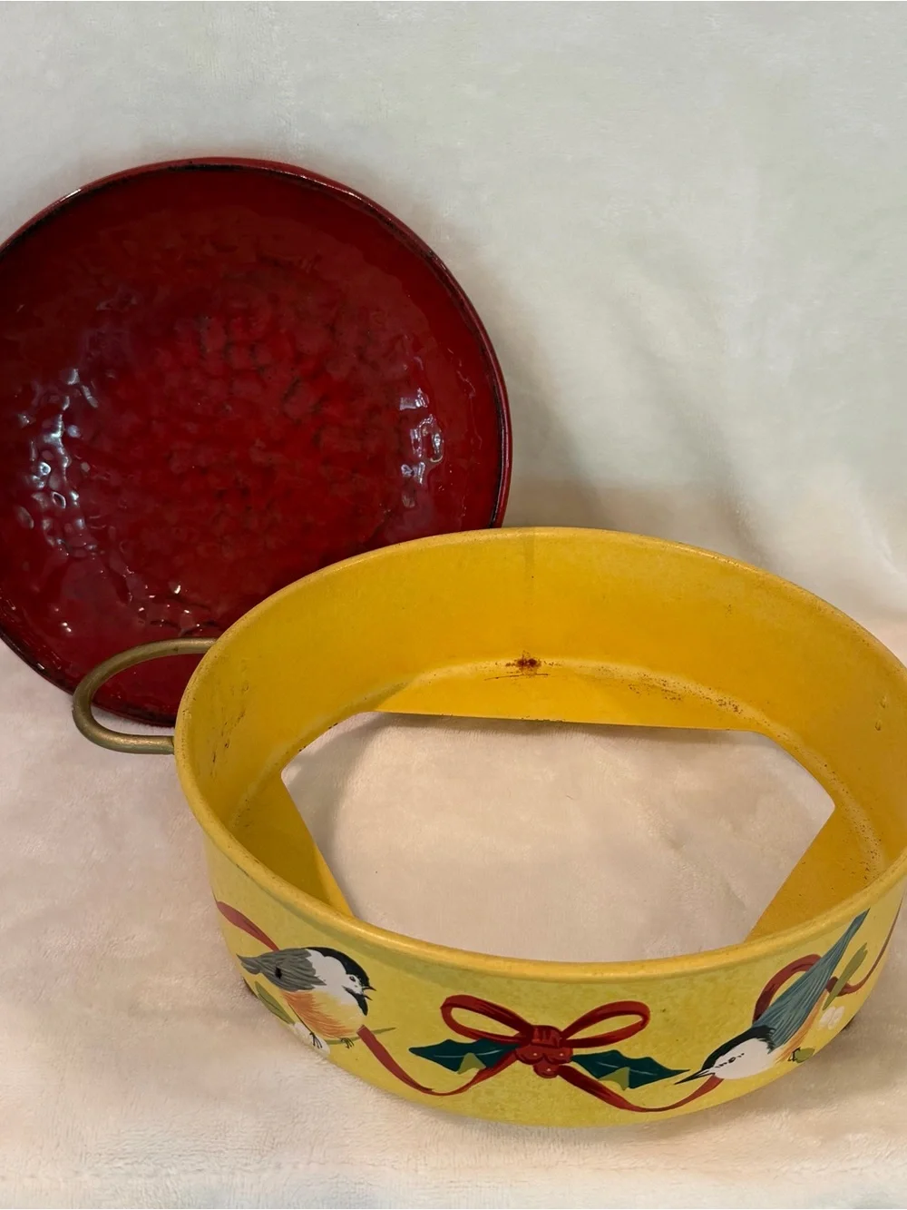 Lenox Winter Greetings Holiday Bird Round Casserole Holder 9 1/2” & Red Bowl